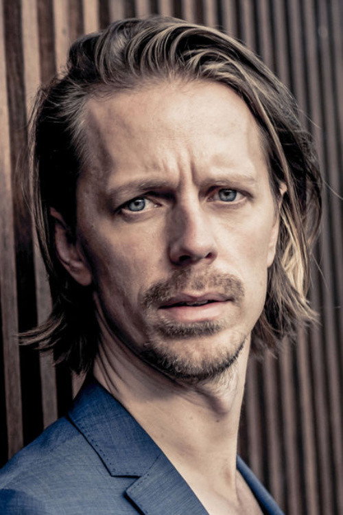 Fredrik Wagner as Whit in Forget About Nick