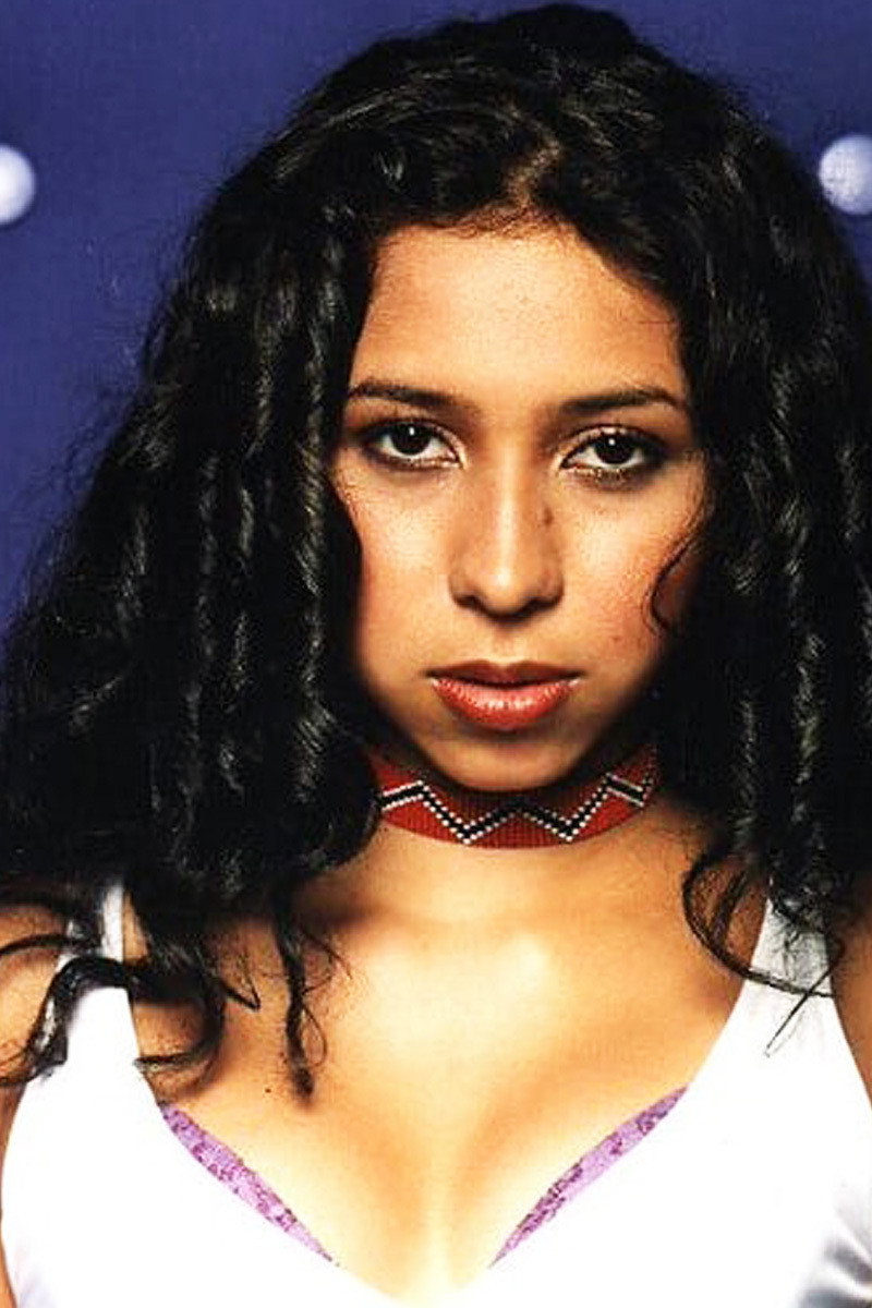 Ivonne Guzmán as Ivonne in Vivir intentando