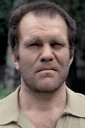 Александр Буреев as Hasan in Prisoner of the Mountains