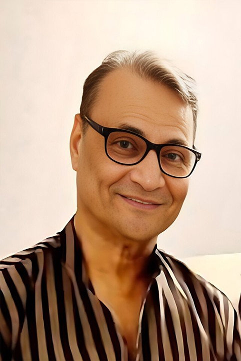 Lilliput (M. M. Faruqui) as Sudhir in Idhar Udhar