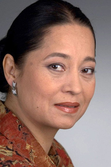 Rajhan Ajtkozhanova as Саира in Stray Dogs