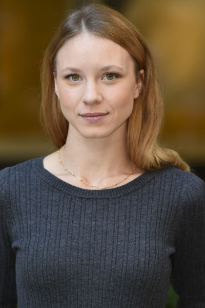 Ekaterina Buscemi as Anna in 0187 UFO