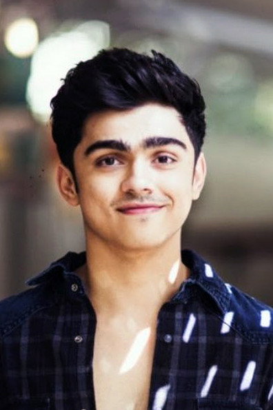 Rohan Shah as Agham Khanna in Itna Karo Na Mujhe Pyaar