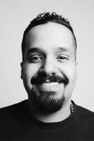 Moayad Alnefaie as Saad in Wasati