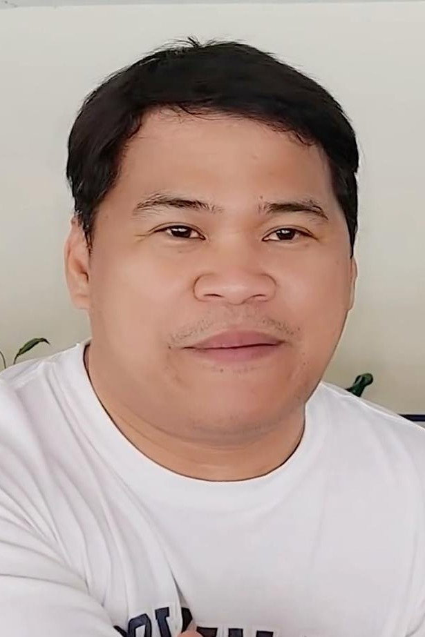 Ogie Diaz as Showbiz Reporter in A Journey