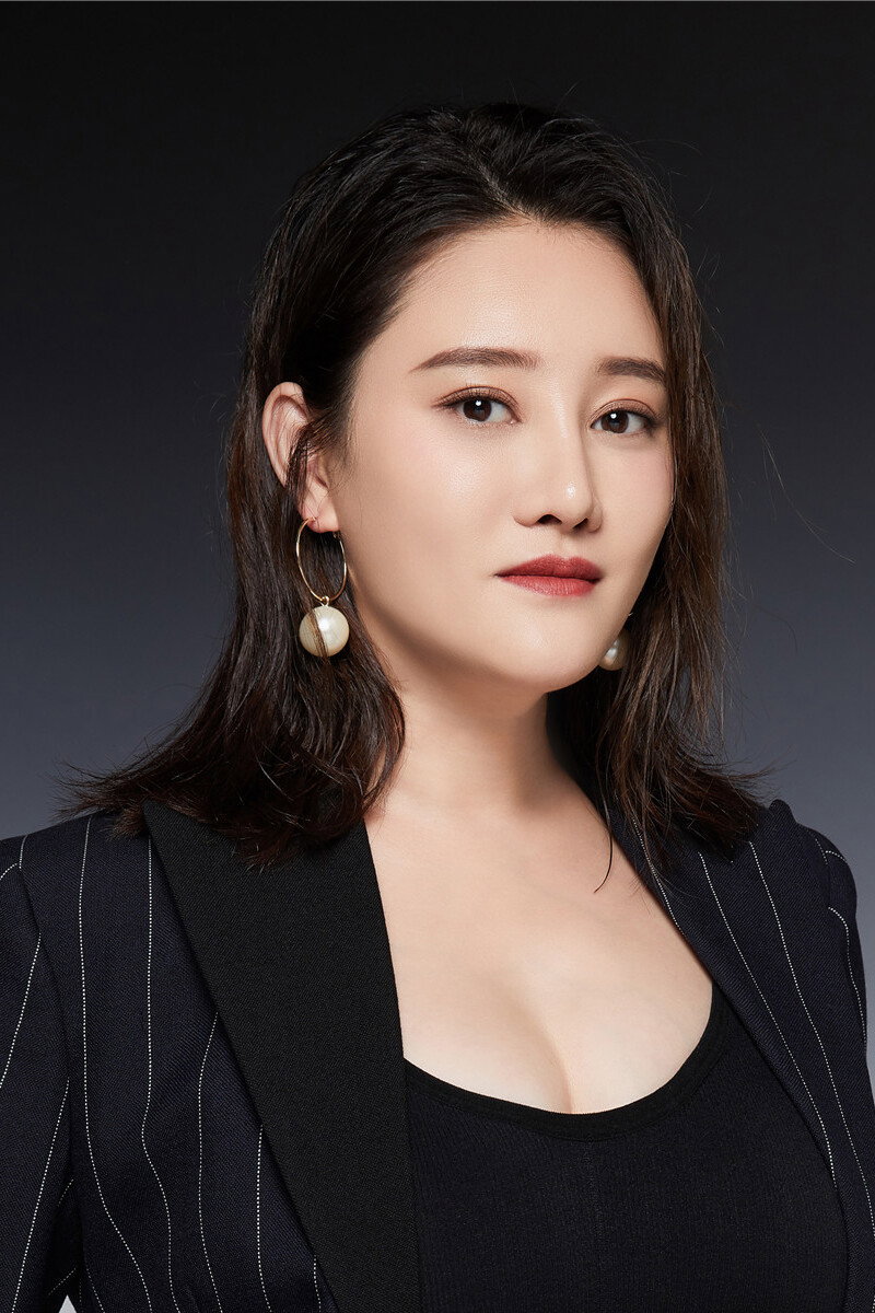 牛丽燕 as Ding Ling in Life and Death