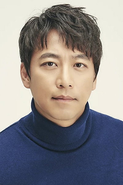 Oh Man-seok as Jang Tae Hwa in The Secret Romantic Guesthouse