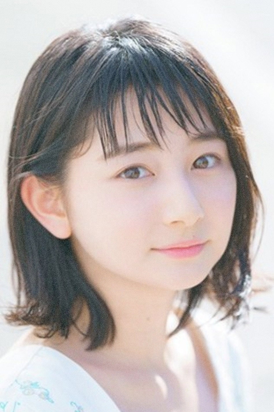 Komuro Yura as Aiko in Demolition Girl