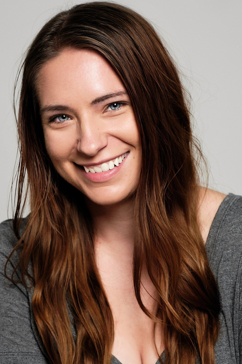 Taylor Robinson as Waitress in The Rise of Billy Jones