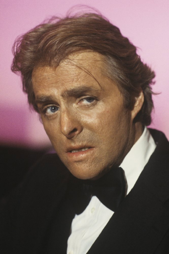Richard Lynch as Moon in The Seven-Ups