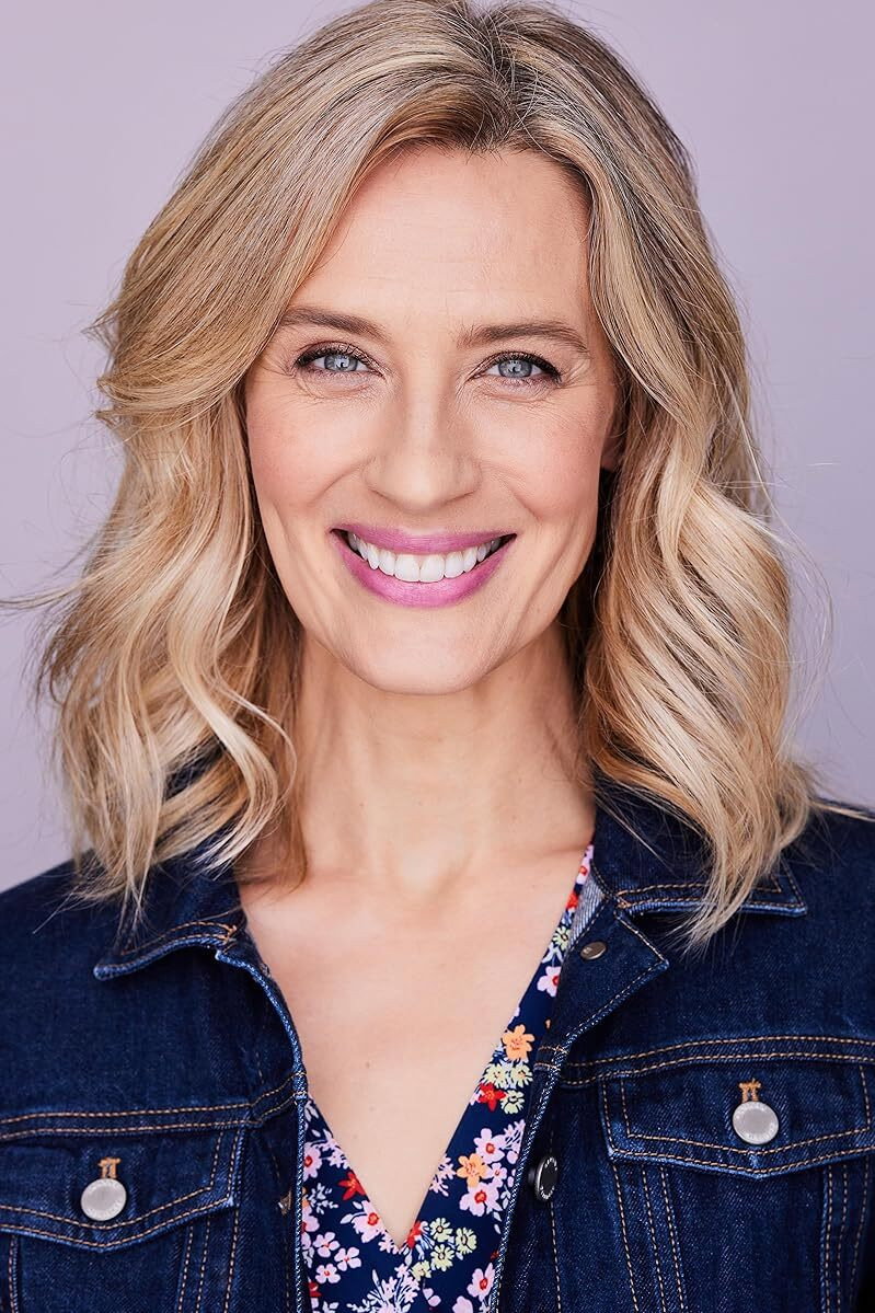Maggie McCollester as Adrianne Foster (as Maggie Eilertson) in Back Soon