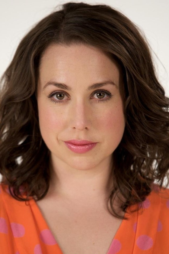 Alison Bell as Roo McVie in Laid