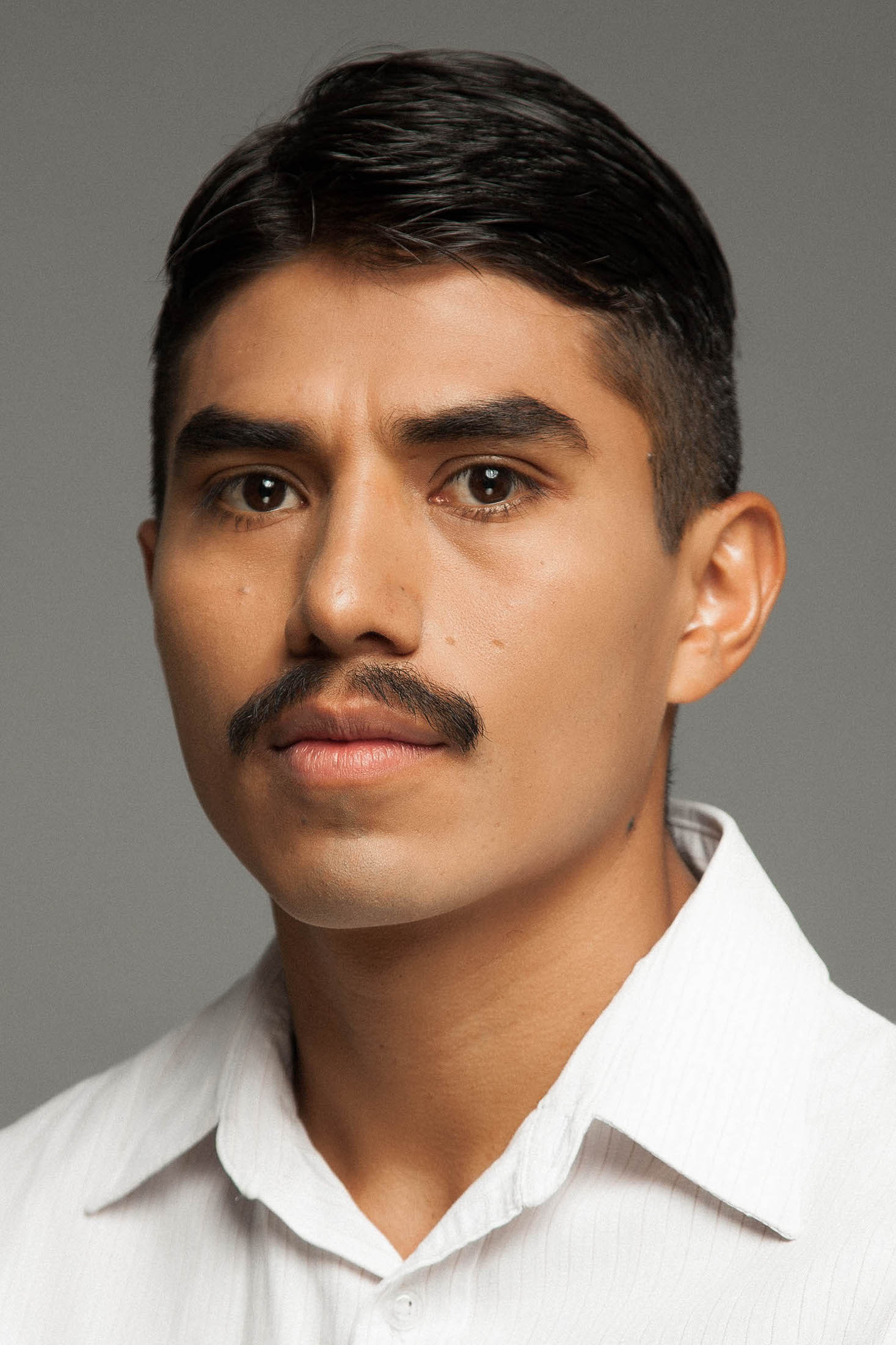 Jorge Antonio Guerrero as Pedro (Joven) in El Refugio
