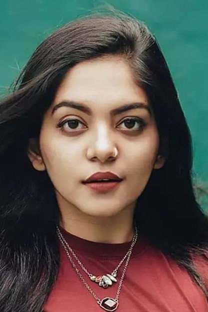 Ahaana Krishna as Sarah Chako in Njandukalude Naattil Oridavela