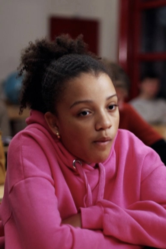 Noëlle Simson as Zimbini van Heijningen in Één Grote Familie