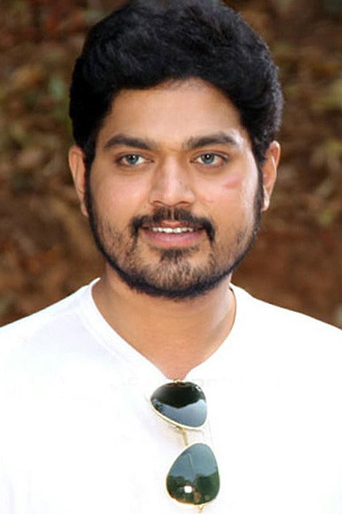 Sakthi Vasu as Boxer Selvaraj in Karathey Babu