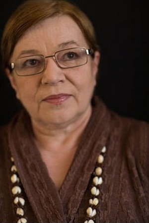 Łucja Żarnecka as Mother in The Card Index