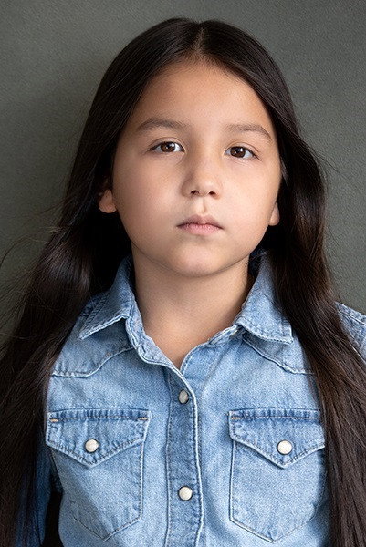 Keris Hope Hill as Rosie in Rosie