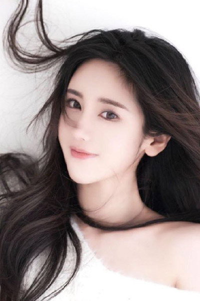 Bo Zhiyi as Gu Wenwen in The Four Daughters of Luoyang