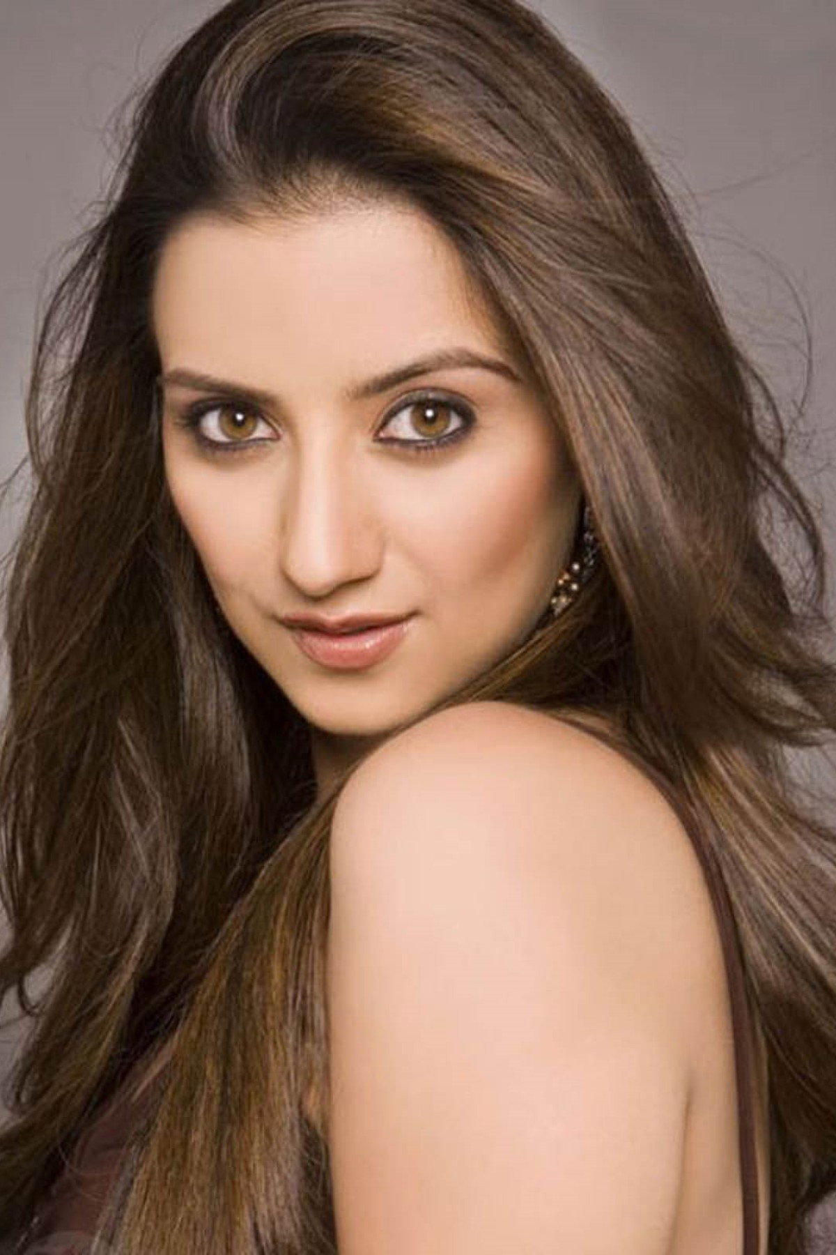Kulraj Randhawa as Ekam’s Wife in Double Di Trouble