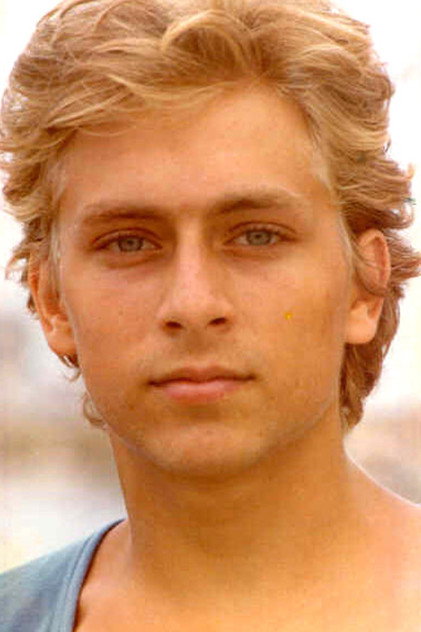 Riccardo Rainieri as Larry in Superfantagenio