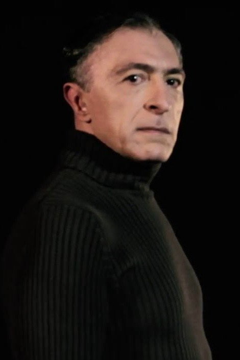 Cássio Pandolph as Ivan Pires in The Honest Candidate 2
