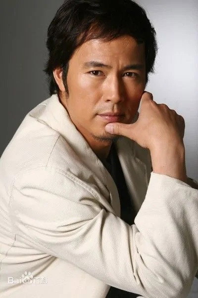 Ding Jun as 黄帝 in Ancient Legends