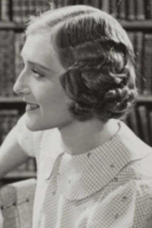 Jeanne Verstraete as Vrouw Bonte in Dagboek van een herdershond