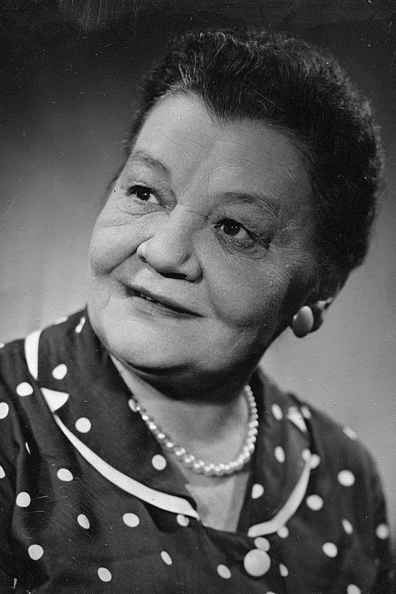 Senni Nieminen as Maija Sallinen in Nuori mylläri