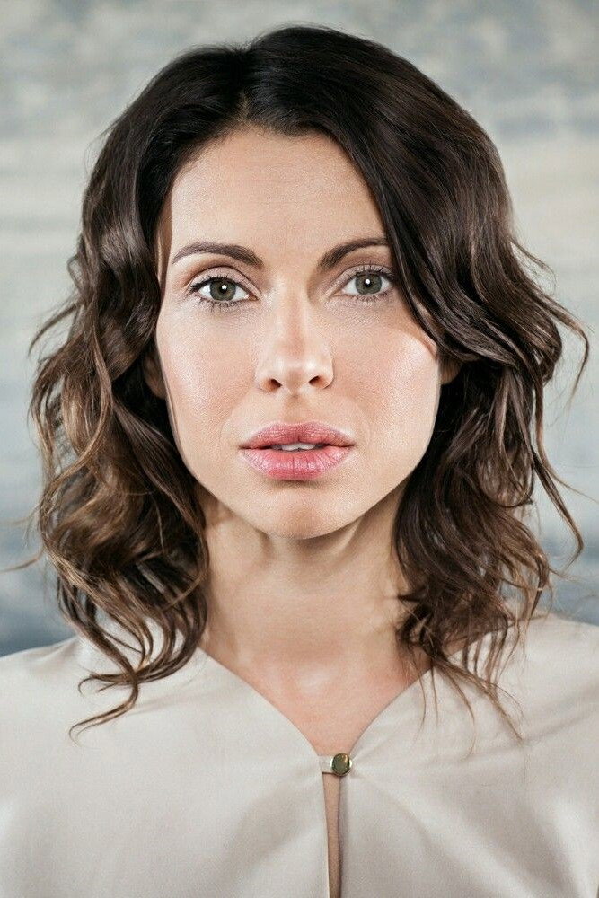 Jana Pallaske as Antanasia in Vampire Sisters 3: Journey to Transylvania