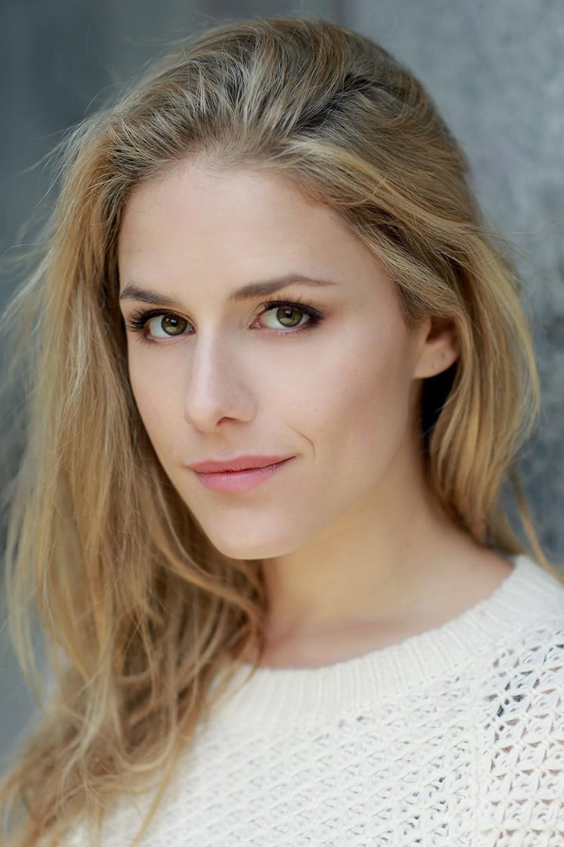 Alix Wilton Regan as Korrigan MacLeod in The Isle