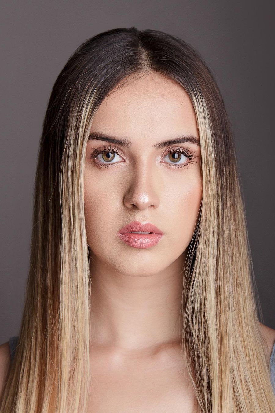 Renata Laveaga as Sol in STM: Sé tú misma