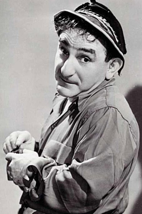 Johnny Puleo as Max in Trapeze