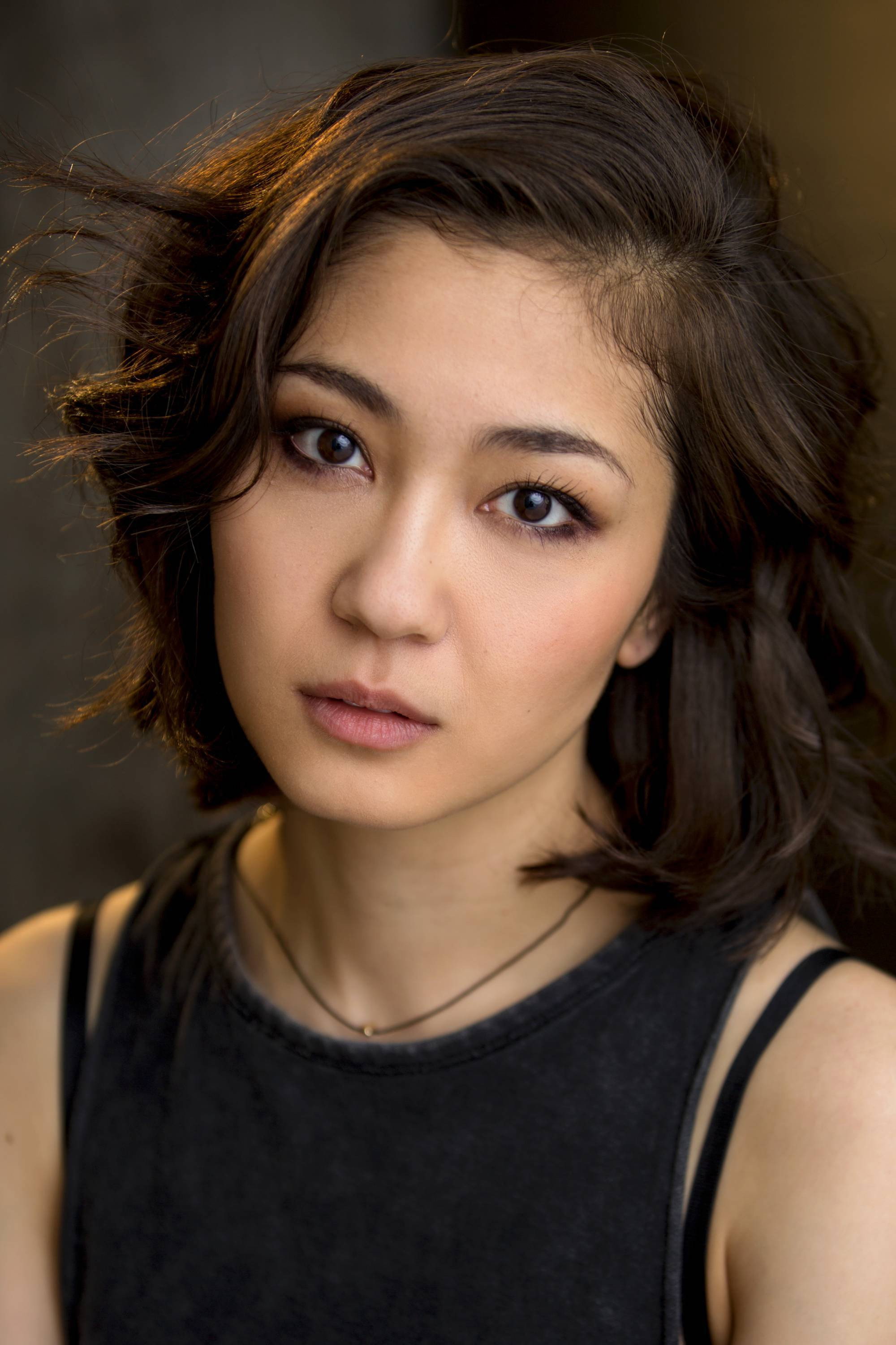 Dralla Aierken as Kelsey in Outside