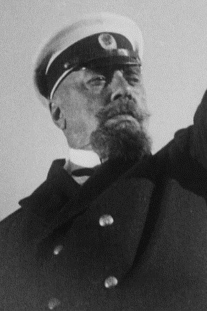 Владимир Барский as Commander Golikov in Броненосец Потёмкин
