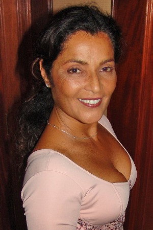 Angelina Muniz as Verinha in Nos Embalos de Ipanema