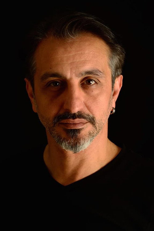 Ruhi Sarı as Adem in Alanya-Almanya