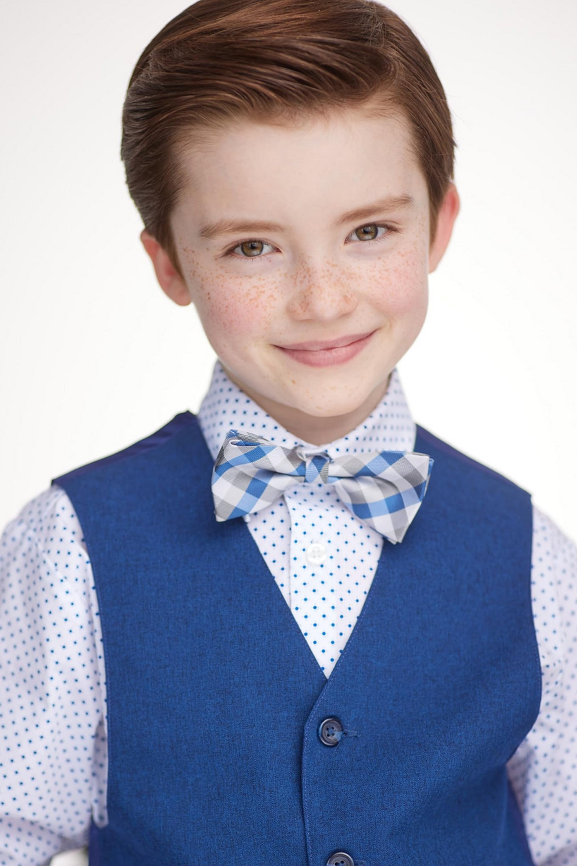 Tristan Wilder Hallett as Young August in The Cure