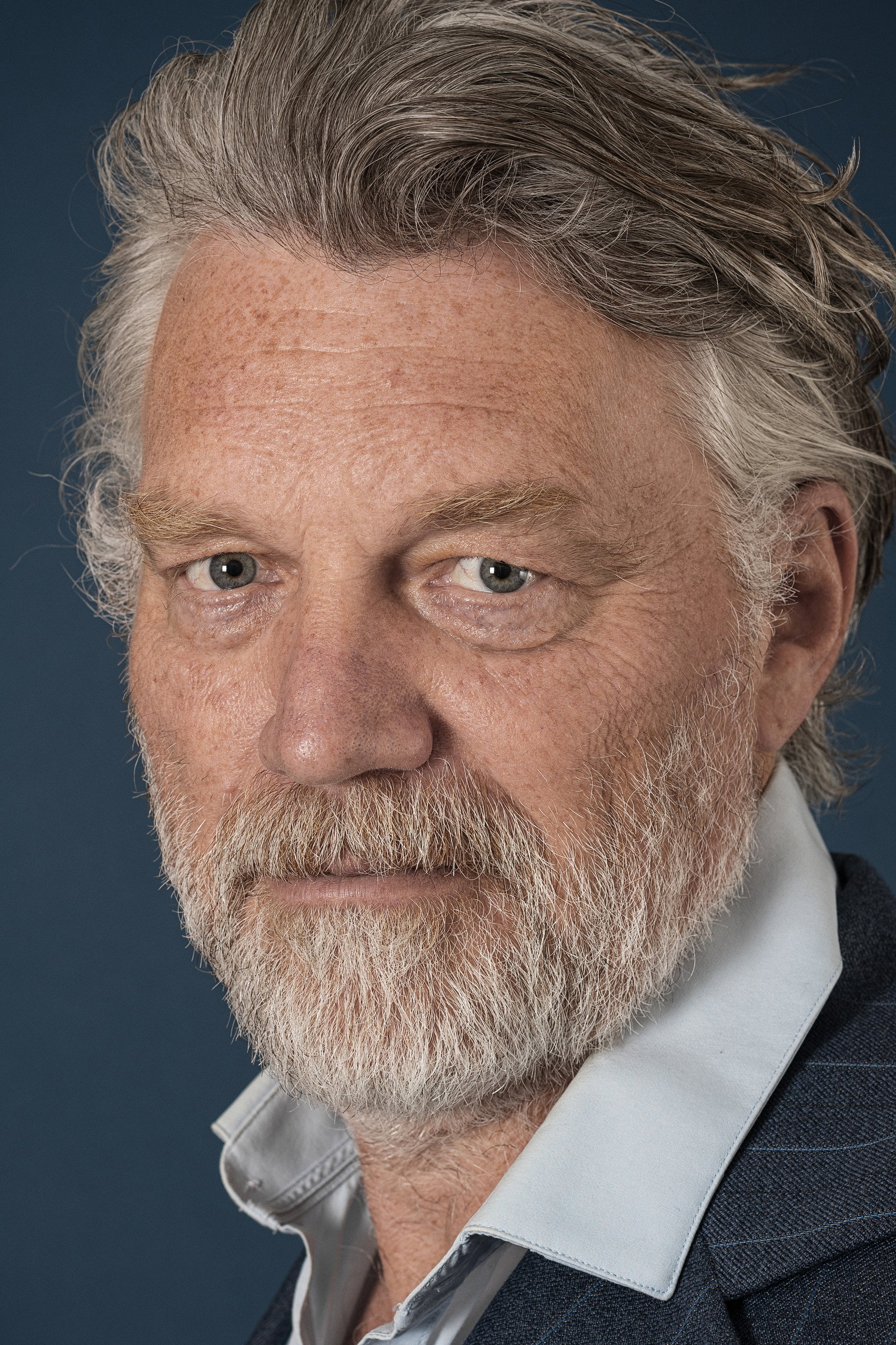 Volker Meyer-Dabisch as Oliver in It's Burning