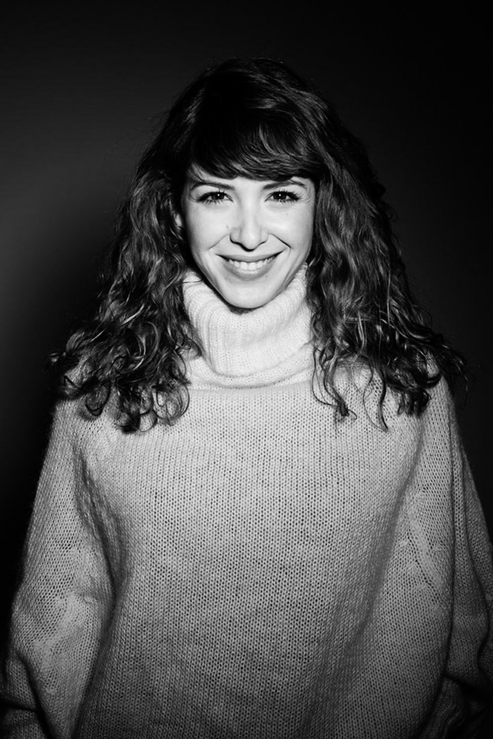 Daniela Costa as Joana in Faraday