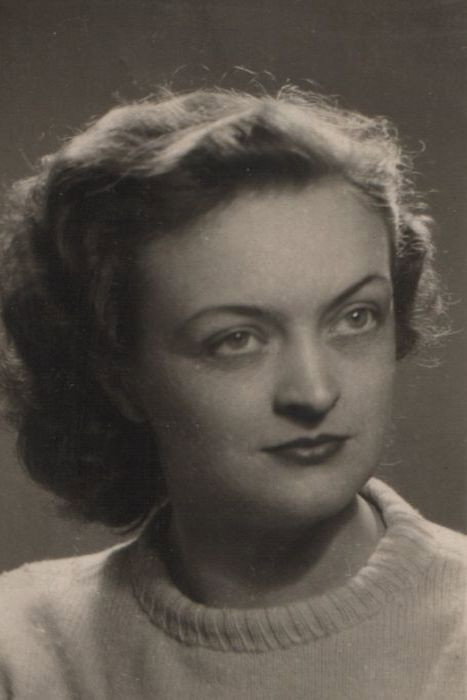 Maria Kozierska as Andrzej's Mother (segment "Allegro") in Warsaw Sketches