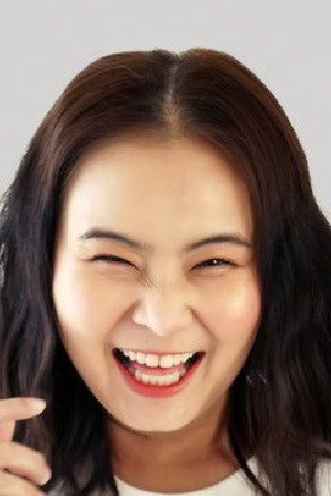 อรอานิญช์ พีรชาขจรพัฒน์ as Phrae in Dear My Secretary