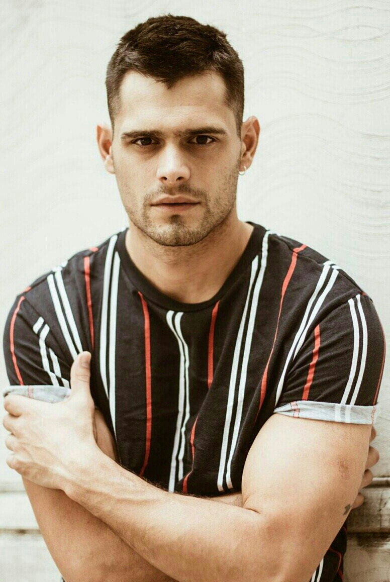 Lucas Velasco as Mario in O Internato: Las Cumbres