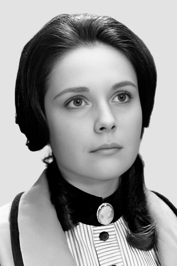 Cristina Galbó as Elizabeth Seccles in Cosa avete fatto a Solange?