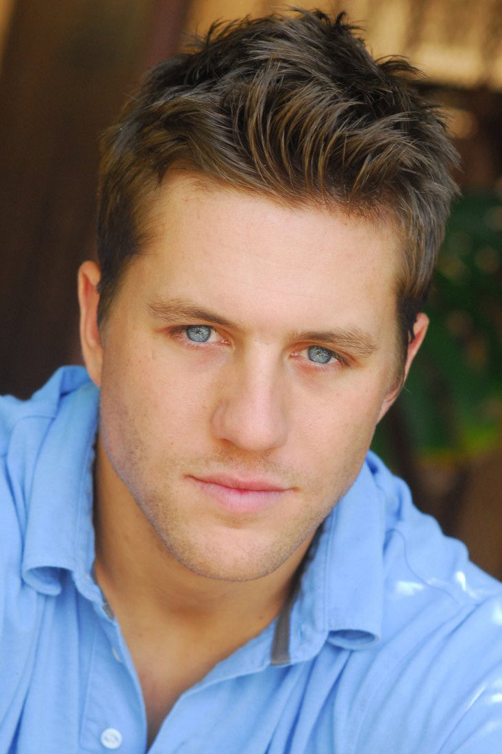 Ross Thomas as Noah Hamilton in Soul Surfer