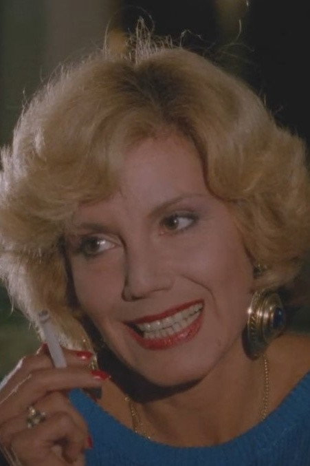 Noëlle Noblecourt as Béatrice Nadaud in Only Friends