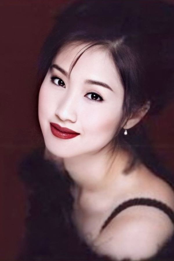 Anais Yang as 赖素玲 in 再续意难忘 央视版