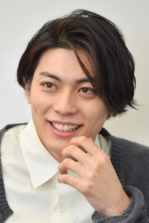 東啓介 as Karasuma Kaoru in Fight Song