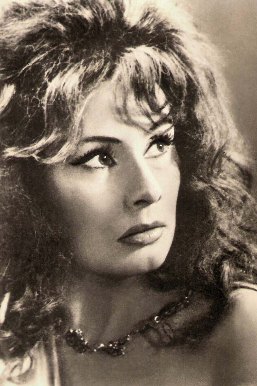 Marga Barbu as Strigoaia / Agatha Slatineanu in The Mysteries of Bucharest