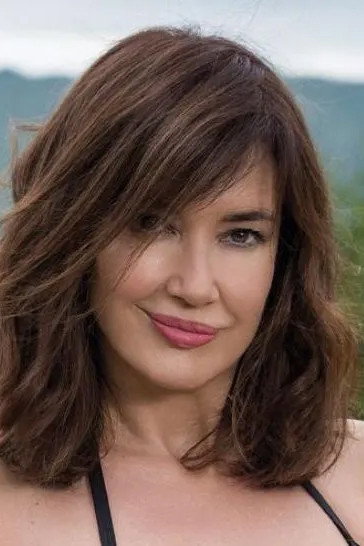 Andrea Bonelli as Laura Corran in Celeste